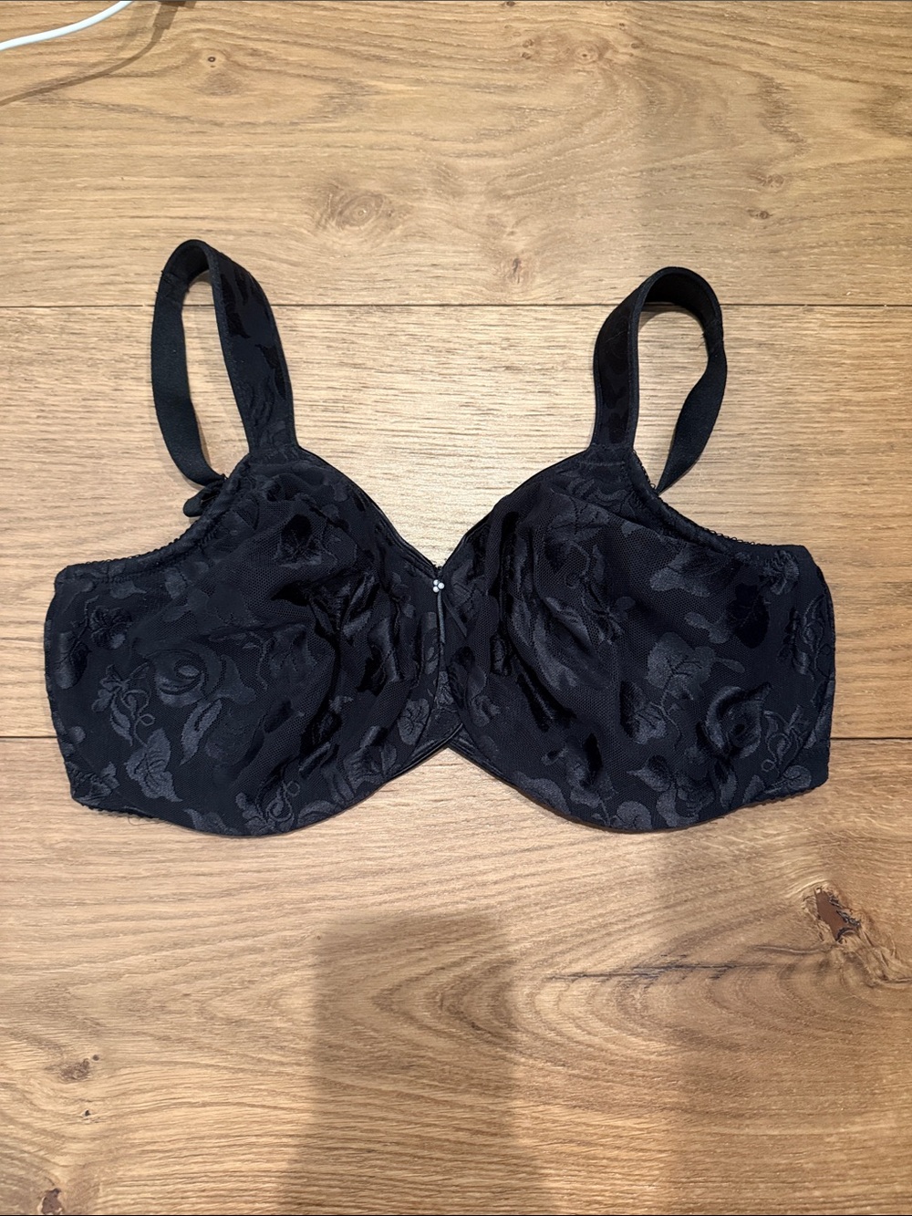Wacom’s Black Floral Jacquard minimizer underwire Bra